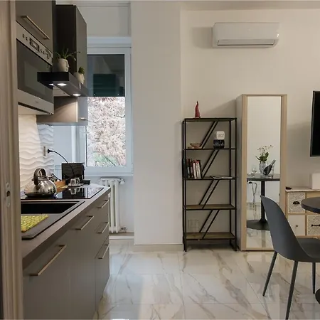 Zeus-08: Splendido Monolocale, Zona San Siro Milan